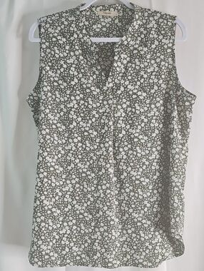 Timeson  Olive Green and Cream Floral Sleeveless V-Neck Cami